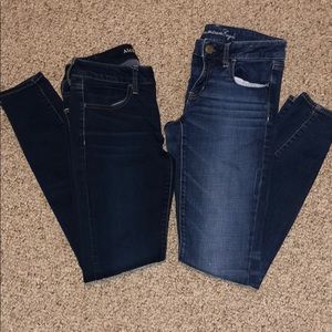 TWO pairs of American eagle jeans !